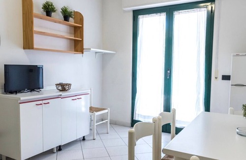 Senigallia Apartment | SE008 - Senigallia, one bedroom apartment on the sea with beach