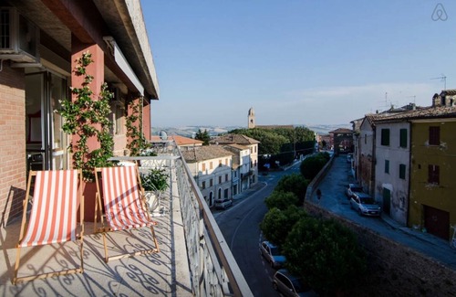 Mondolfo Apartment | Sea and Earth .