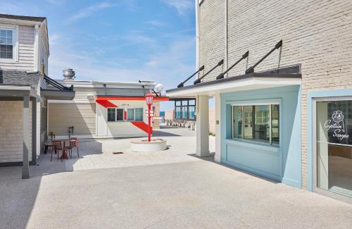 Silver Beach Hotel | Sea Crest Beach Resort