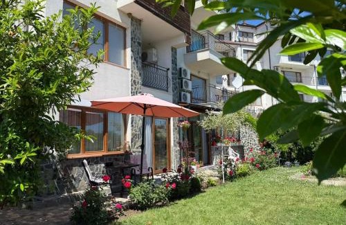 Byala Apartment | Sea Garden Escape - Byala