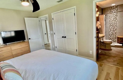 Cocoa Isles House | Sea la Vie - Beach Town Charm+Newly Renovated