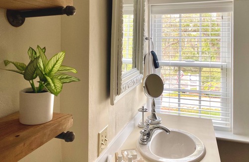 West Brewster Bed & Breakfast | Sea Meadow Inn