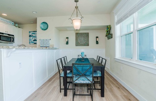 Red Fish Cove Condo | Sea Pointe- The Perfect Beachfront Destination - Brand New Elevator