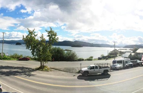 Queen Charlotte Hotel | Sea Raven Motel