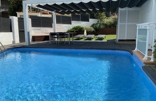 Roses Town Center Apartment | Sea view apartment with private pool