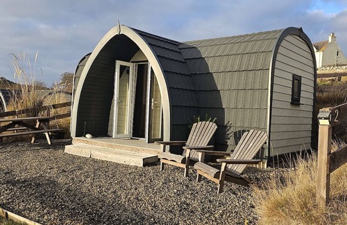 Dunbeath Cabin | Sea view Luxury Cabin, King bed, walk to Harbour and Beach