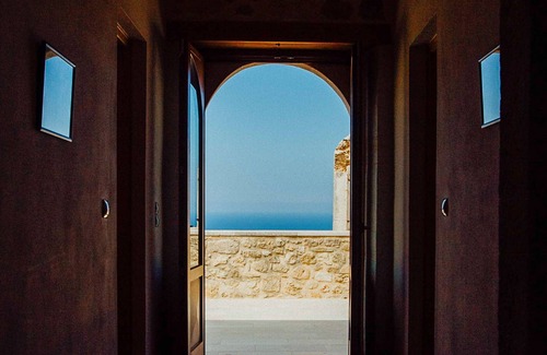 Maroulas Villa | Sea view villa with swimming pool, jacuzzi and steam bath