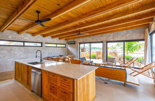 Placencia Villa | Seabird Villa 11