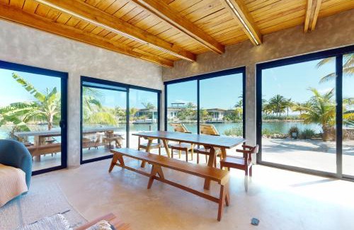 Placencia Villa | Seabird - Villa 13