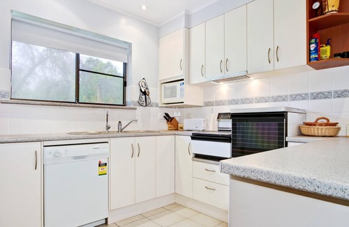 Port Willunga House | Seaborne Escape ~ Port Willunga - Cosy and Affordable Accommodation in a Great Location