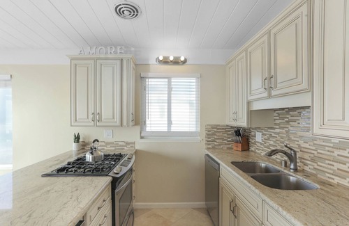 Imperial Beach Condo | Seacoast View, 2BR, Balcony, Beach Access, IB