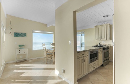 Imperial Beach Condo | Seacoast View, 2BR, Balcony, Beach Access, IB