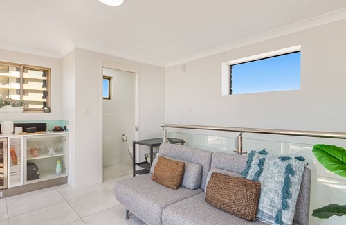 Tugun Apartment | Seacrest 9 - Absolute Beachfront Tugun - Linen Provided!