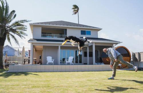 Ichinomiya Villa | SEADINERS Beachfront Villa 99