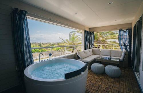 Ichinomiya Villa | SEADINERS Beachfront Villa 99