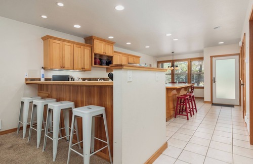 Shorepine Village House | SeaEscape: Cozy townhome, family & dog-friendly. Walk to everything