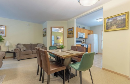 Douglas Apartment | Seaglass Haven-downtown Douglas and close to beach