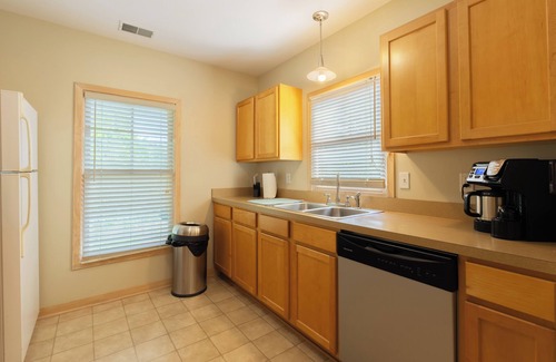 Douglas Apartment | Seaglass Haven-downtown Douglas and close to beach