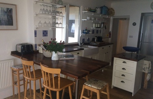 Mousehole Villa | Seal Point: dreamy sea views, gated garden, access to sea, 2-9