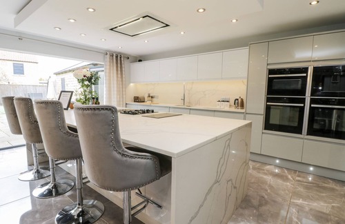 Scarborough House | SEAMER MANOR HOUSE, pet friendly in Seamer, North Yorkshire