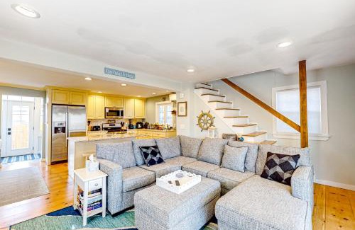 Wells Beach House | Seas the Day