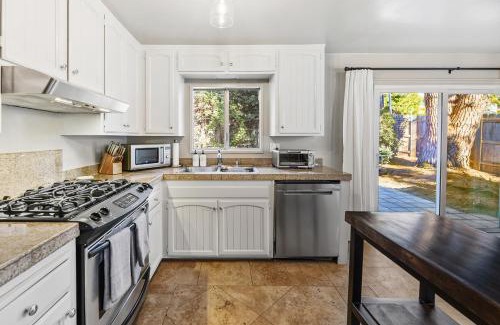 Del Mar Heights House | Seashore Delight