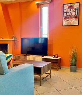 Alimos Apartment | Seaside Central 3bdr Apt with sea views