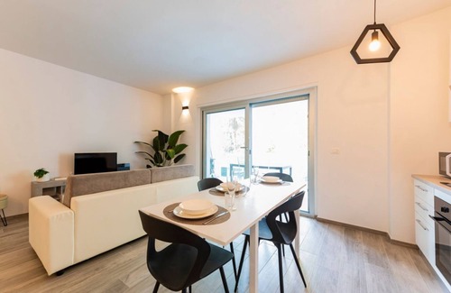 Francavilla al Mare Apartment | Seaside Exclusive Retreat with Balconies & Parking