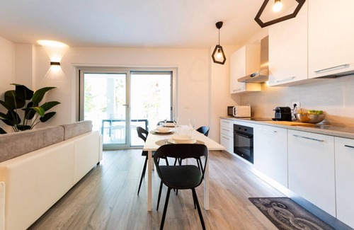 Francavilla al Mare Apartment | Seaside Exclusive Retreat with Balconies & Parking