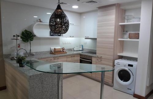 Muharraq Apartment | Seaside Stay Galali, Dilmunia