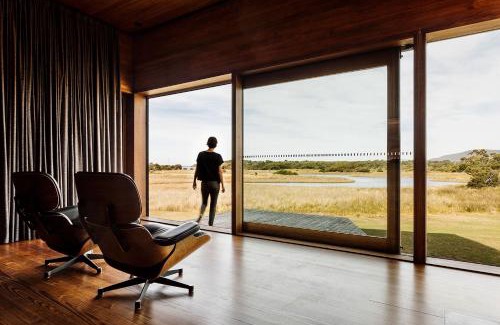 Douglas River House | Seastacks at The Denison