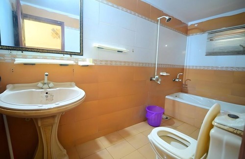 Clifton House | Seaview Cottage