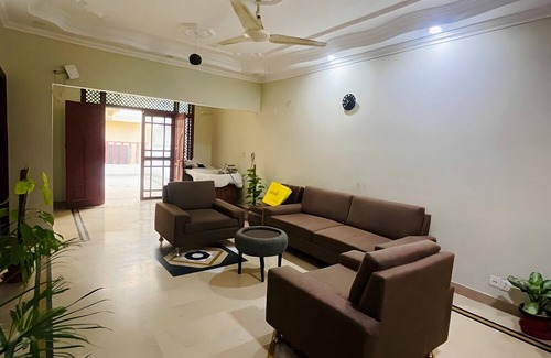 Clifton House | Seaview Cottage