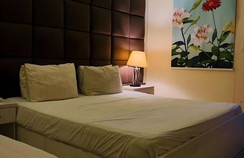 Clifton House | Seaview Cottage