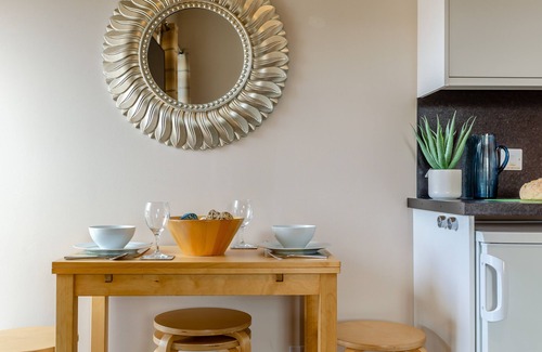 Cromarty Apartment | Seaview Cromarty - Two Bedroom Apartment, Sleeps 4