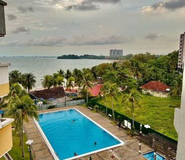 Tanjung Tanah Merah Apartment | Seaview Seri Bulan PD Teluk Kemang Homestay