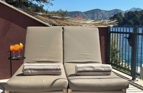 Racisce Apartment | Seazen Luxury Seaside Apartment Korcula