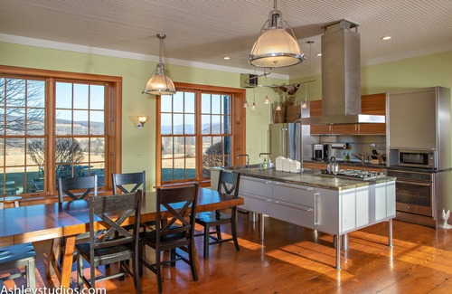 Pine Plains House | Secluded and Spectacular Views