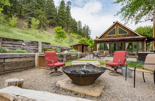 Durango House | Secluded Cabin on Creek - 4 miles from downtown Durango - Gas Firepit