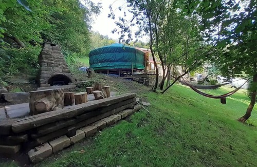Blakeney Cabin | Secluded & Cosy Yurt in the Forest of Dean
