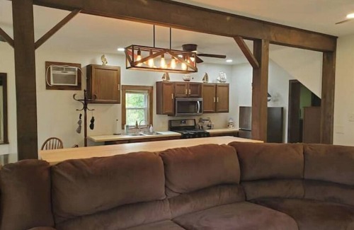 Ripley Cottage | Secluded Cottage with Hidden Cove on Lake Erie