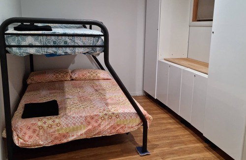 Yackandandah House | Secluded farm stay with amazing views