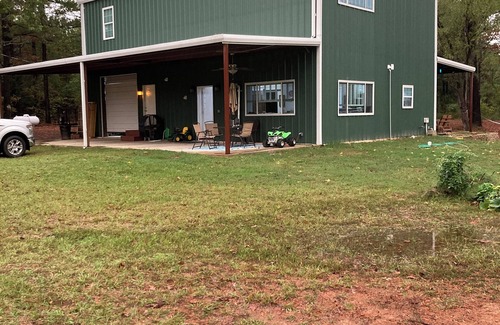 Rusk Apartment | Secluded getaway spot in the pine forest