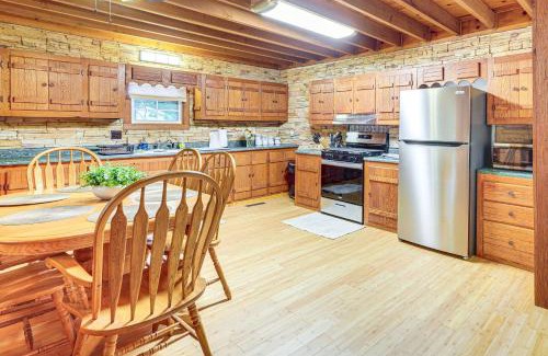 Walkersville House | Secluded Lodge Stay Day Trip to Audra State Park!