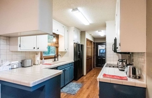 Moravian Falls Cabin | Secluded Mountain Top Cabin | Fire Pit | Fireplace