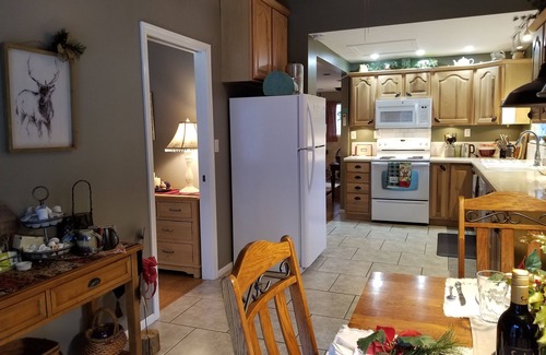 Milton-Freewater House | SECLUDED PRIVATE BEACH ON CREEK !