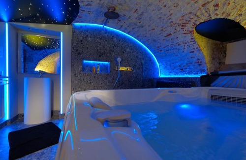 Mons Bed & Breakfast | Secret Jacuzzi Mons - Parking privé gratuit