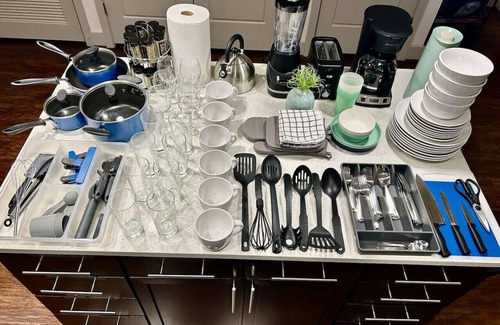 Woodlake - Briar Meadow House | Secure Space Near Memorial Lake view Gym Pool W/D