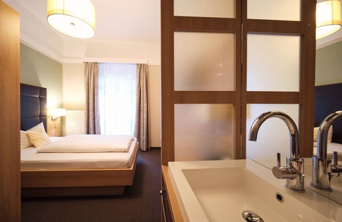 Kochel am See Hotel | Seehotel Grauer Bär