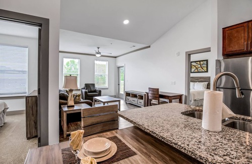 Farragut Apartment | Seize Serenity: Overlook at Farragut - Knoxville's Ultimate Urban Escape